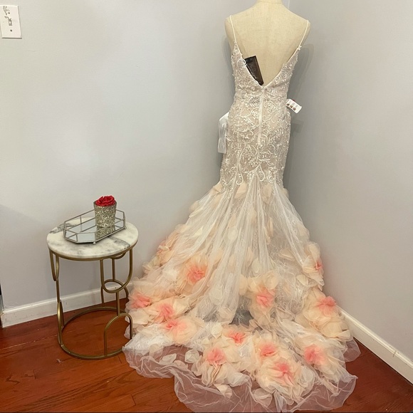 Mac Duggal Floral Appliqué Lace Trumpet Gown With 3D Flowers Bottom New With Tag - Picture 8 of 17